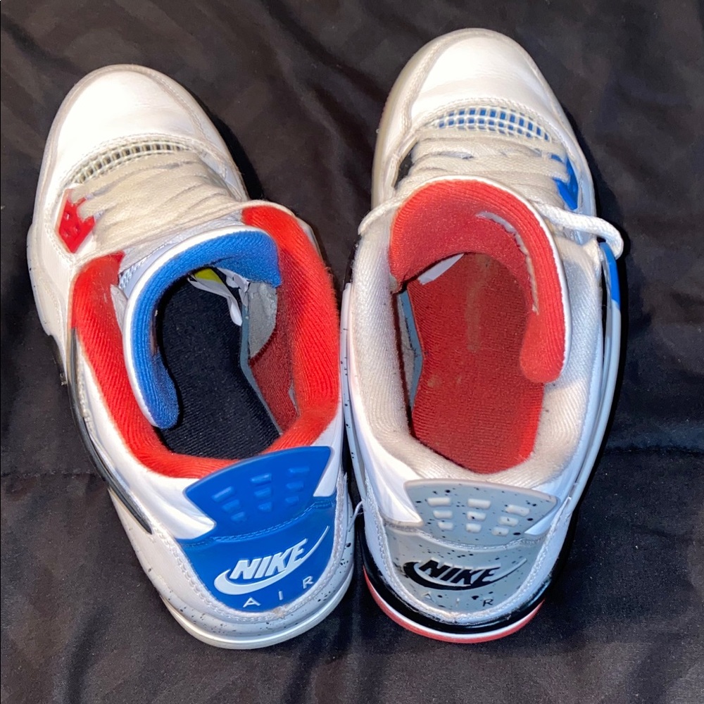 Boys Grade School - Jordan Retro 4